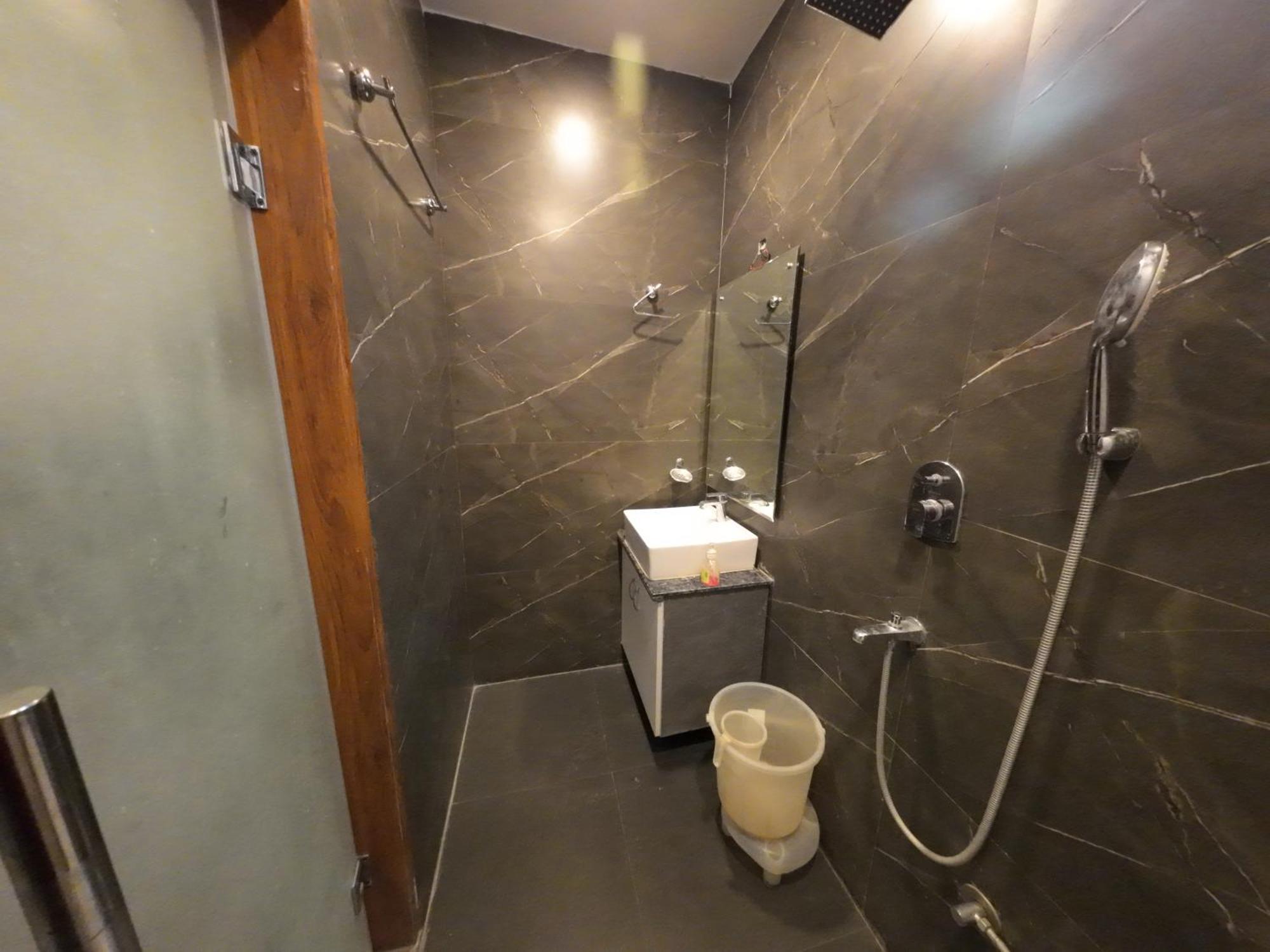 Hotel Hostel Vimal Ganga Ришикеш Экстерьер фото