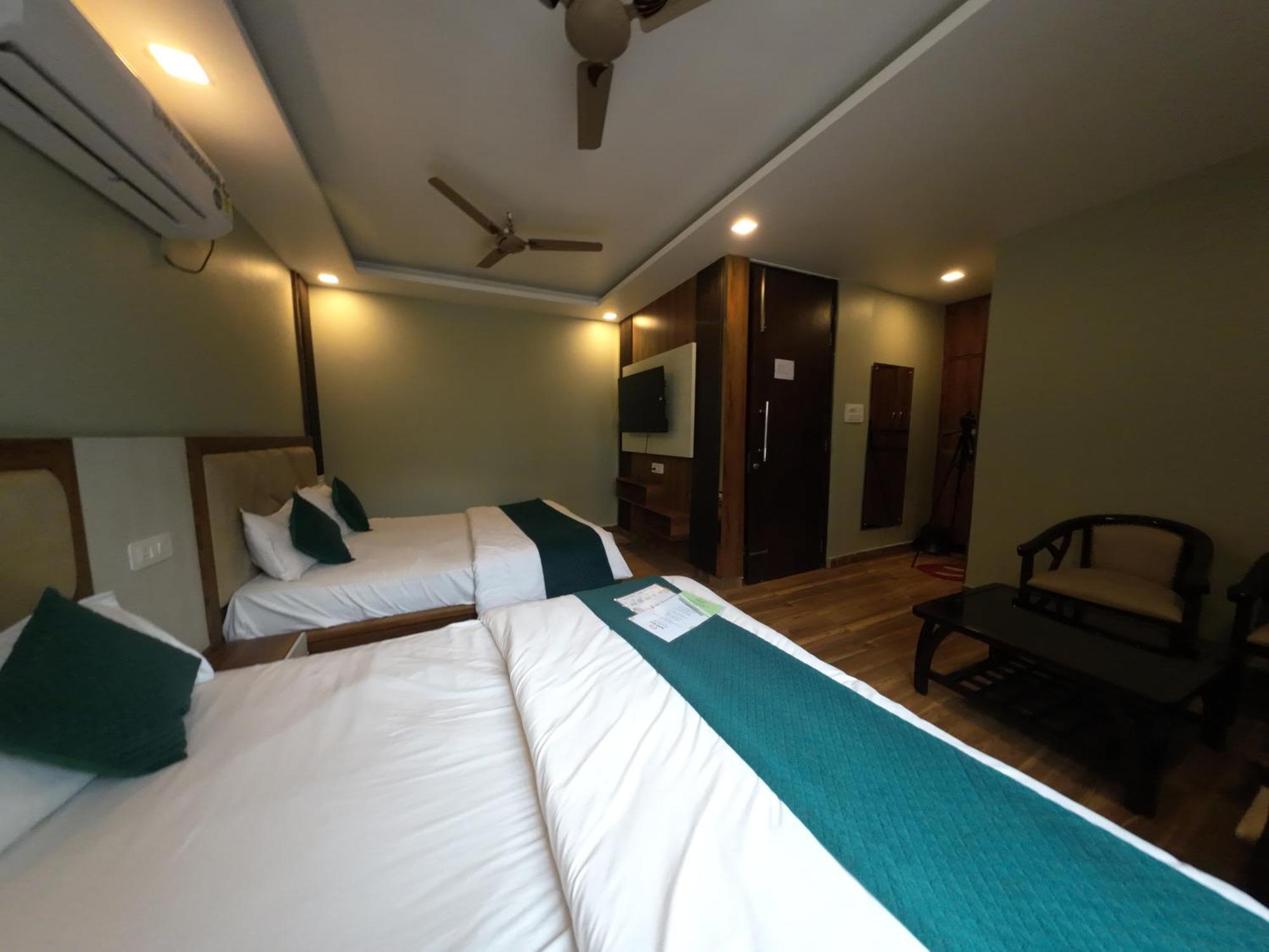 Hotel Hostel Vimal Ganga Ришикеш Экстерьер фото